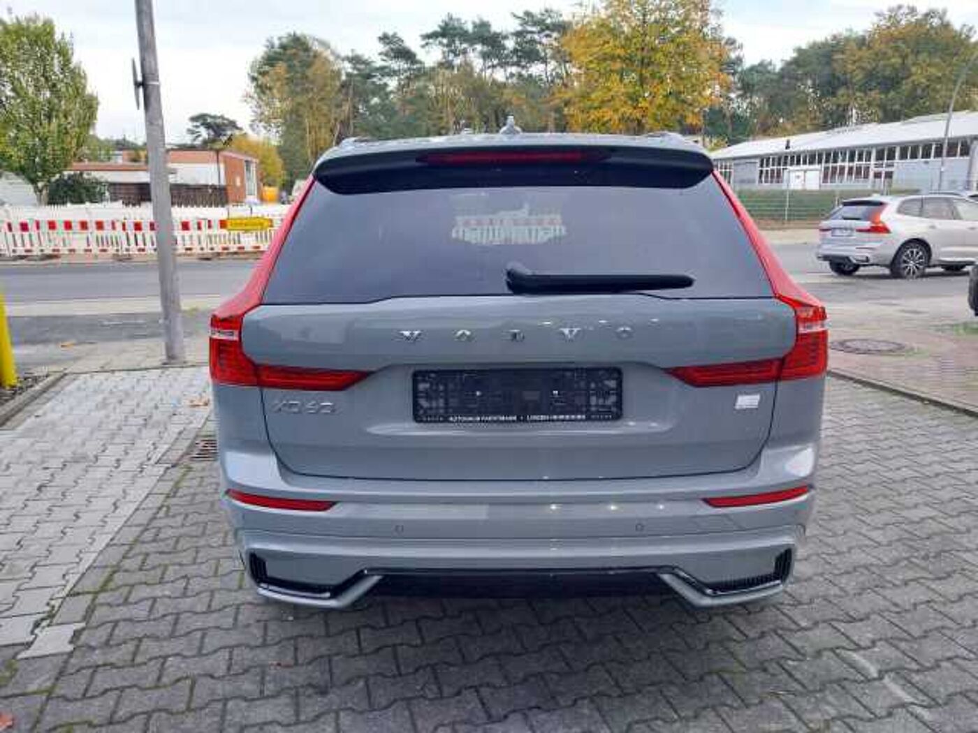 Volvo  T6 Plus Dark Recharge Plug-In Hybrid AWD