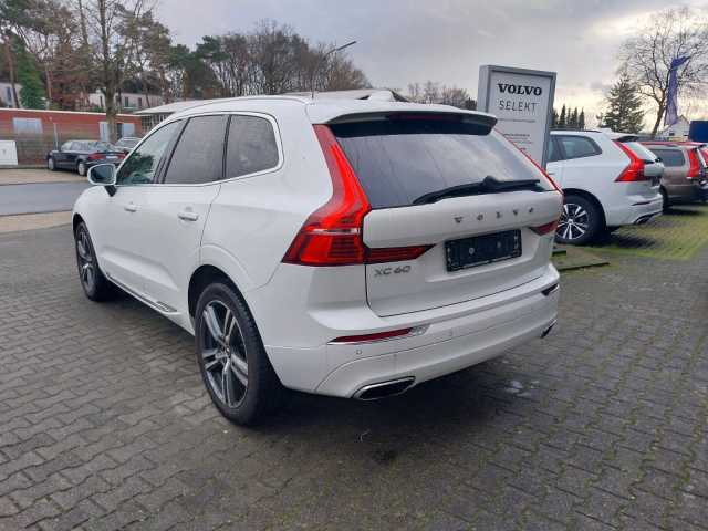 Volvo  T5 Inscription + Xeniumpaket + AHK schwenk.