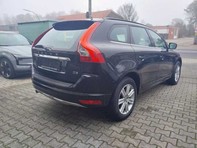 Volvo  Momentum 2WD