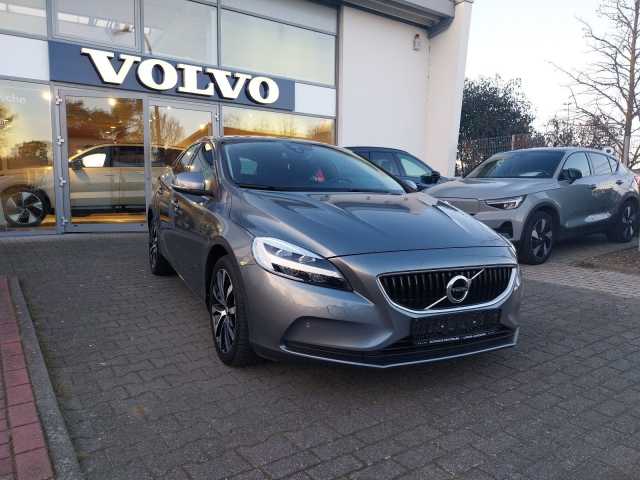 Volvo  D3 Autom.  Momentum LED