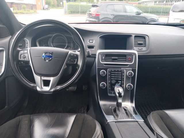 Volvo  D4 Kombi R-Design