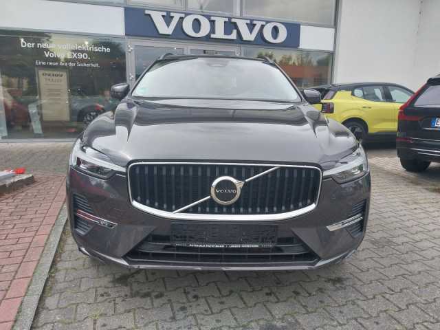 Volvo  B4 Momentum Pro 2WD