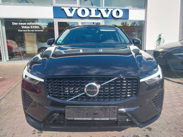 Volvo  B4 Plus Dark 2WD 'Panoramadach'