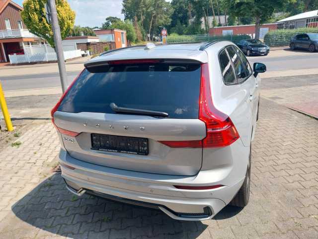 Volvo  Ultimate Dark Recharge Plug-In Hybrid AWD
