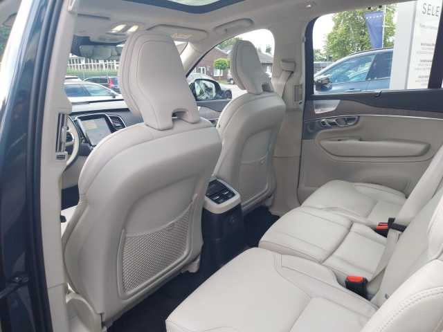 Volvo  T8 Ultra Dark Plug-In Hybrid AWD B&W Sound