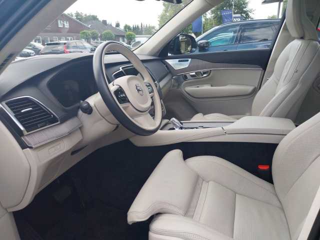 Volvo  T8 Ultra Dark Plug-In Hybrid AWD B&W Sound