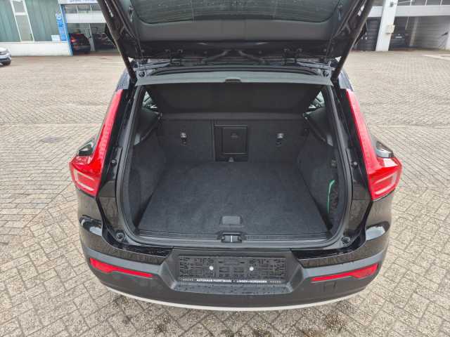 Volvo  Momentum Pro 2WD T3