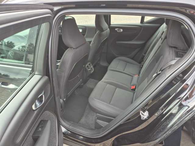 Volvo  Momentum Pro 2WD T3