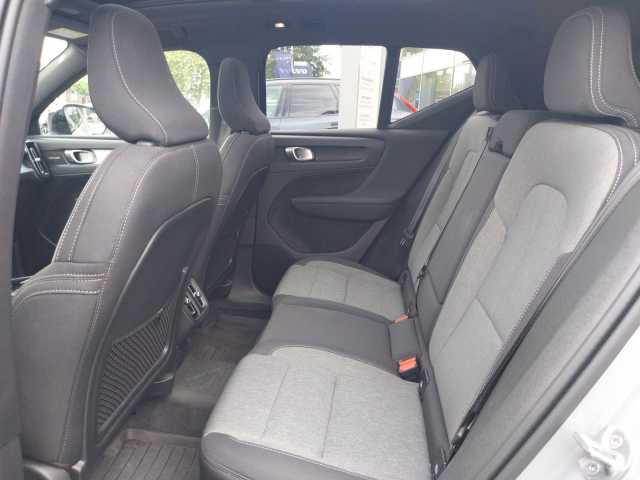 Volvo  B4 Plus Dark 2WD ACC Panoramadach