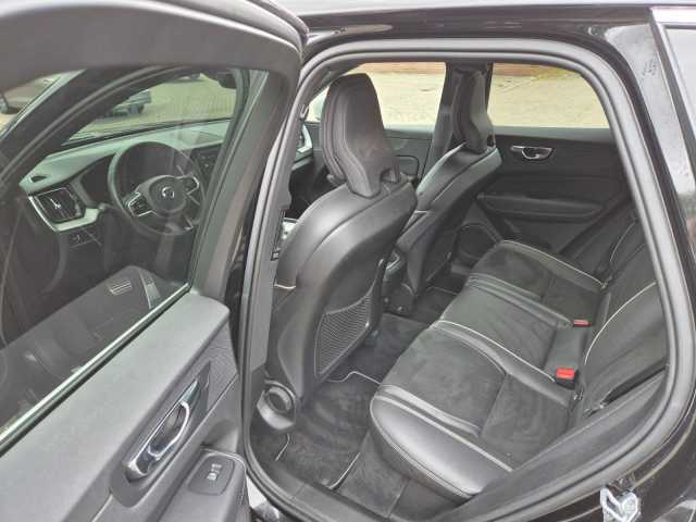Volvo  R Design 2WD T4