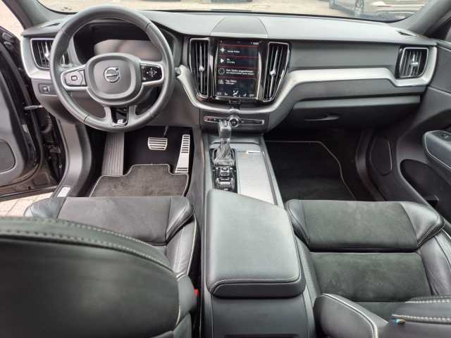 Volvo  R Design 2WD T4