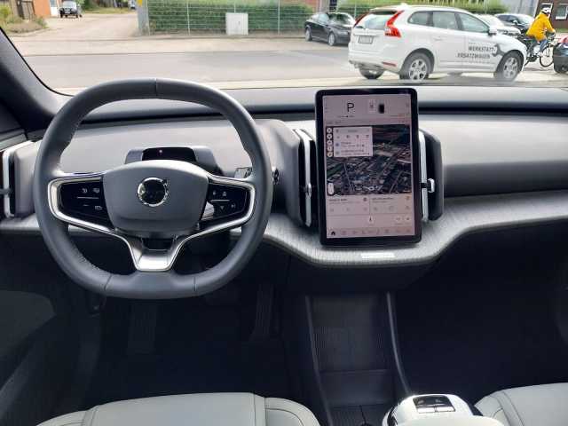 Volvo  Plus 2WD Pure Electric