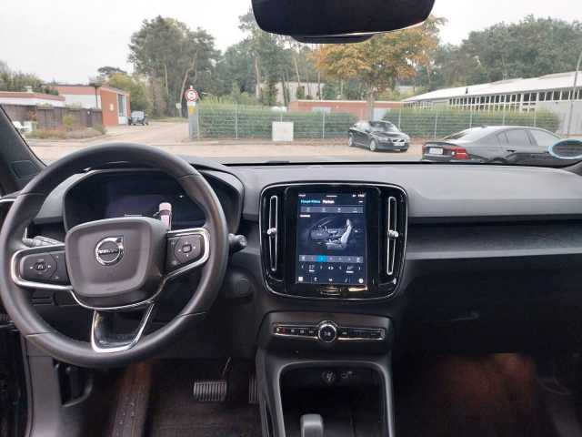 Volvo  Core Recharge Pure Electric 2WD