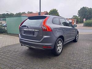 Volvo  D3 Autom. AHK, Navi, Kindersitze integr.