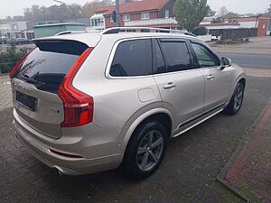 Volvo  D5 Momentum AWD LED, AHK, Navi,