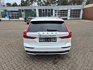 Volvo  B4  Ultra Dark