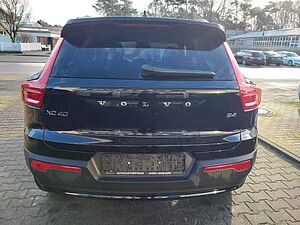Volvo  B4 Plus Dark 2WD