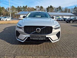 Volvo  Plus Dark B4 Diesel 2WD