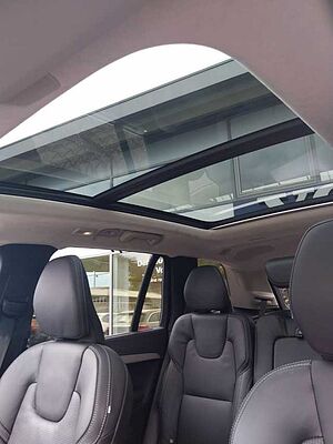 Volvo  Ultimate Bright Recharge Plug-In Hybrid AWD