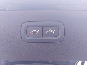 Volvo  Ultimate Bright Recharge Plug-In Hybrid AWD