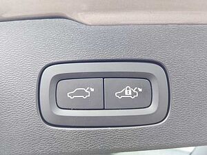 Volvo  B4 D AWD Pro Auto