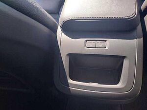 Volvo  B4 Plus Dark 2WD 'Panoramadach'