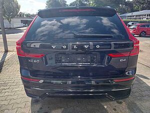 Volvo  B4 Plus Dark 2WD 'Panoramadach'