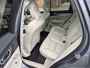 Volvo  Inscription AWD B4