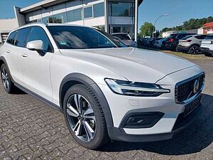Volvo  Ultimate AWD