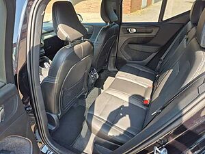 Volvo  Plus Dark 2WD B3
