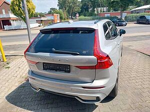 Volvo  Ultimate Dark Recharge Plug-In Hybrid AWD
