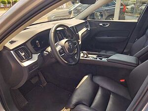 Volvo  Ultimate Dark Recharge Plug-In Hybrid AWD
