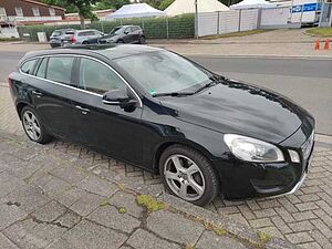 Volvo  D5 Kombi Momentum