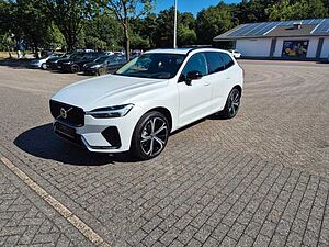 Volvo  Ultimate Dark AWD B4