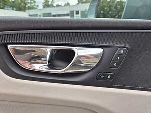 Volvo  Inscription AWD