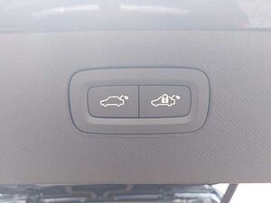 Volvo  T8 Ultra Dark Plug-In Hybrid AWD B&W Sound