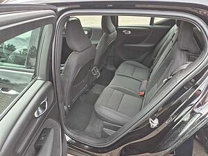 Volvo  Momentum Pro 2WD T3