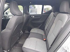 Volvo  B4 Plus Dark 2WD ACC Panoramadach