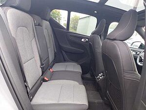 Volvo  B4 Plus Dark 2WD ACC Panoramadach