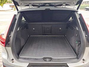 Volvo  B4 Plus Dark 2WD ACC Panoramadach