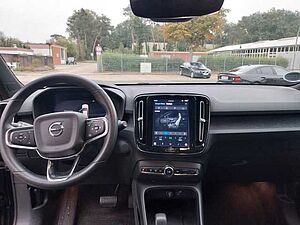 Volvo  Core Recharge Pure Electric 2WD