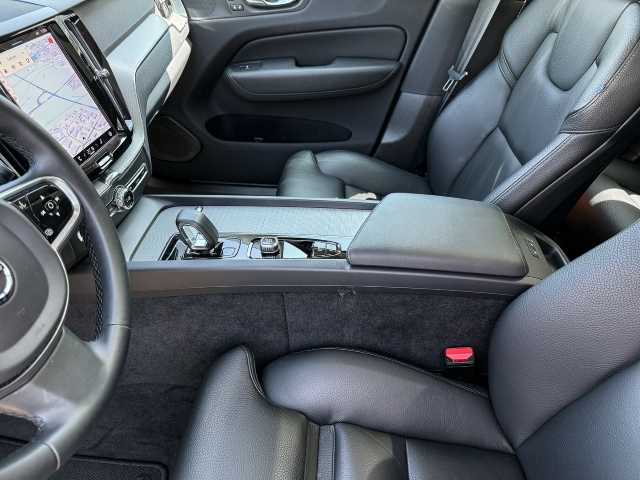 Volvo  Plus Bright 2WD B4 Benzin EU6d digitales Cockpit Memory Sitze Soundsystem 360 Ka