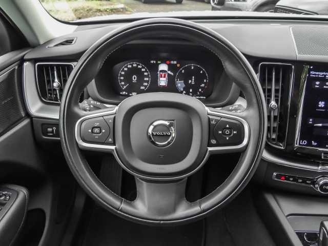 Volvo  Momentum Pro AWD B4 Diesel EU6d Allrad Navi Leder digitales Cockpit Memory Sitze