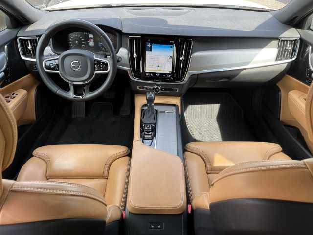 Volvo  Cross Country Pro AWD D4 EU6d-T Allrad StandHZG Navi Leder digitales Cockpit Mem