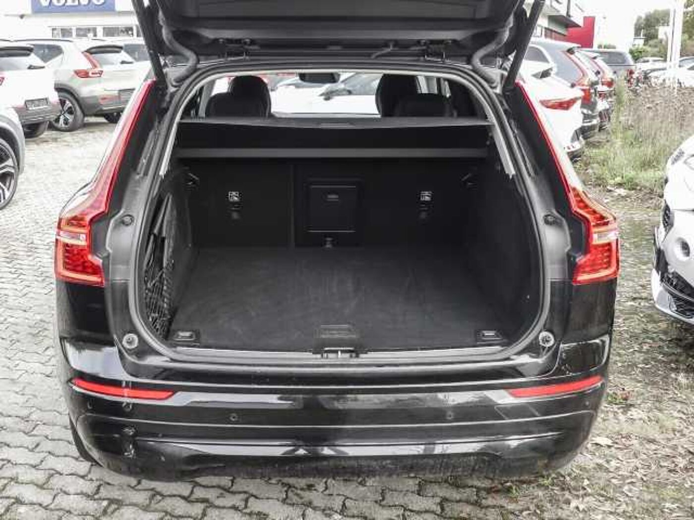 Volvo  Core 2WD B4 Benzin EU6d StandHZG AHK digitales Cockpit Memory Sitze Soundsystem