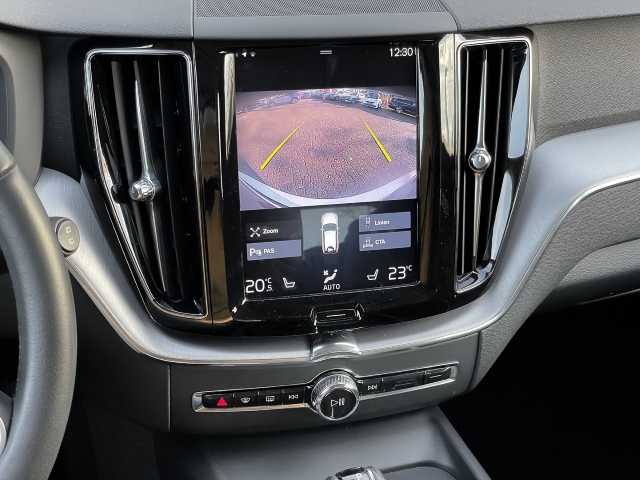 Volvo  Momentum Pro 2WD D4 EU6d-T Navi Leder digitales Cockpit Memory Sitze Soundsystem