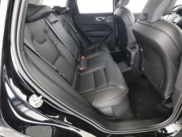 Volvo  Ultra Dark Recharge Plug-In Hybrid AWD T8 Twin Engine EU6d HUD AD StandHZG AHK