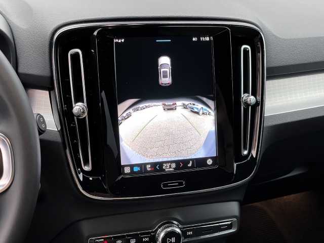 Volvo  Plus Dark 2WD B3 EU6d Navi digitales Cockpit Memory Sitze Soundsystem HarmanKard