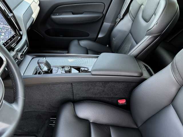 Volvo  R Design Recharge Plug-In Hybrid AWD T6 Twin Engine EU6d StandHZG Leder digitale