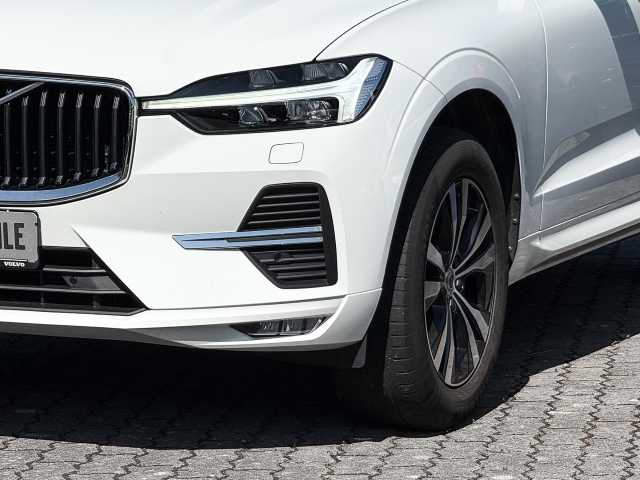 Volvo  Momentum Pro 2WD B4 Diesel EU6d AHK digitales Cockpit Soundsystem LED Kurvenlich